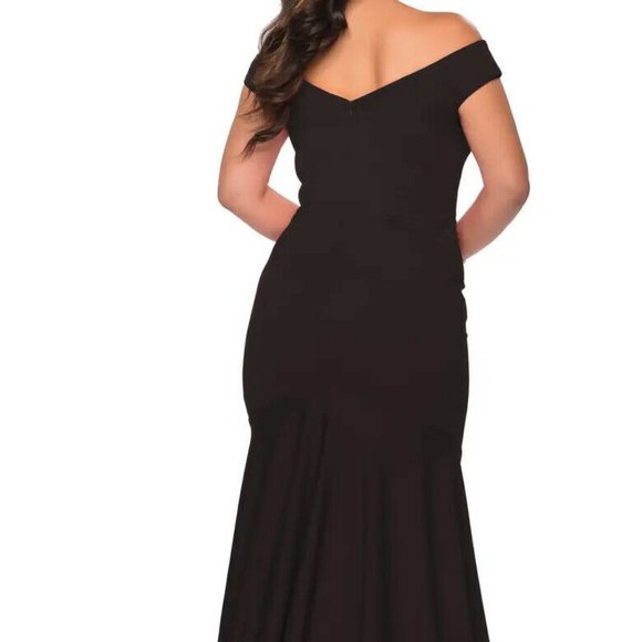 La Femme Curve Black Off the Shoulder Gown - Picture 3 of 8